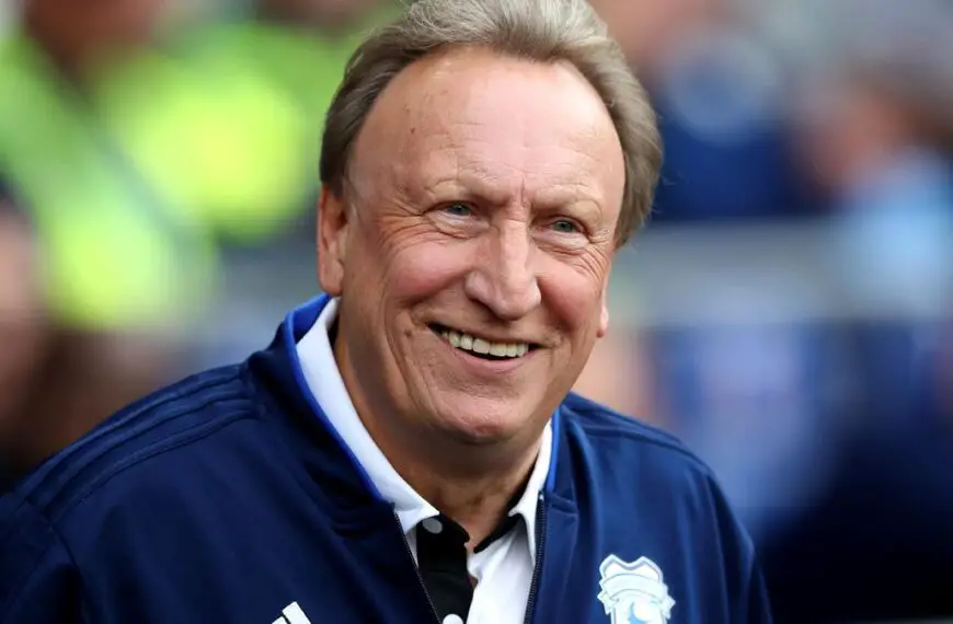 Huddersfield Town re-appoint Neil Warnock as manager