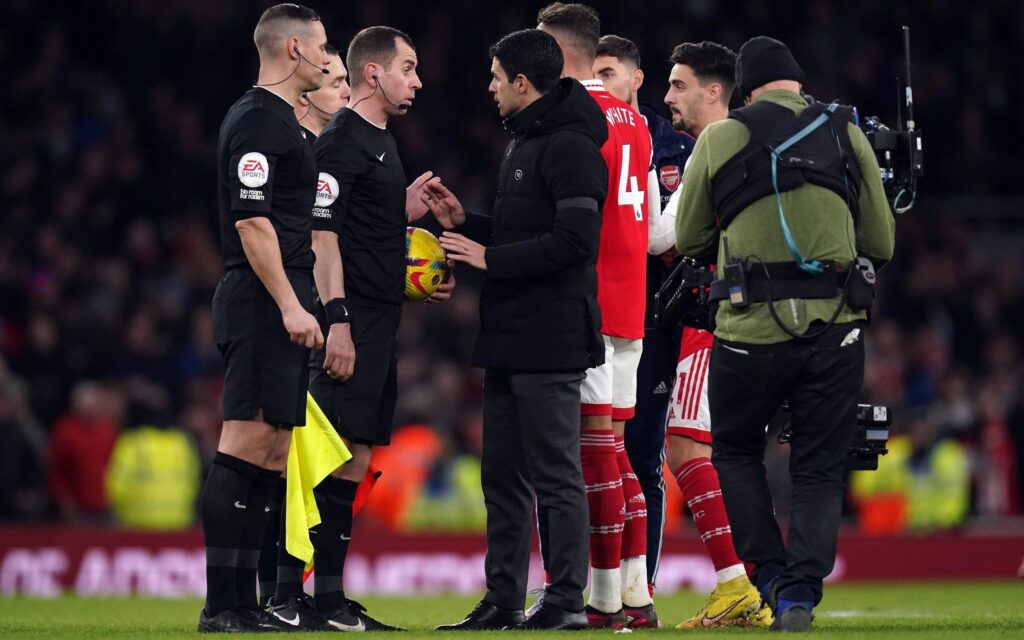 lee mason arsenal vs brentford 