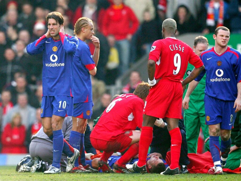 Alan Smith leg break Anfield