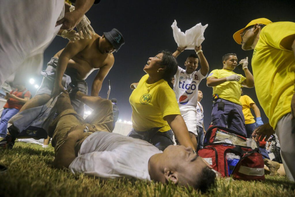 El Salvador stadium crush