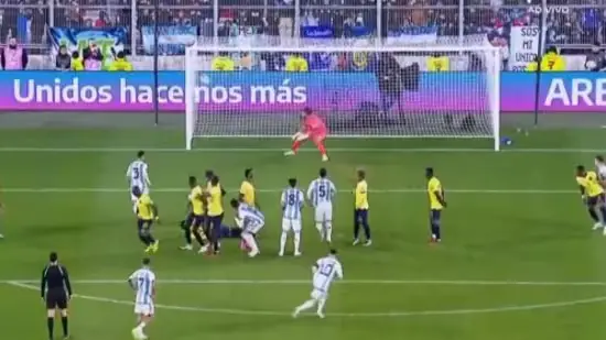 Lionel Messi free kick vs Ecuador FIFA World Cup
