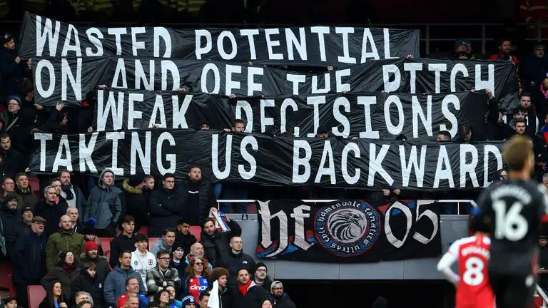 Crystal Palace fans calling for the sacking of Roy Hodgson